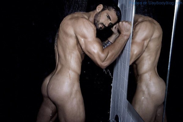 Did Stuart Reardon Really Get His Cock Out For Rick Day Nude Men
