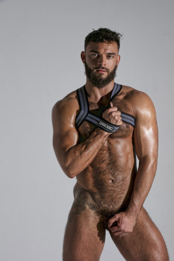 Hairy Muscle Stud Luis Felipe Chiarelli Teases Us