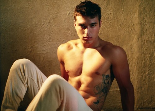 Matthew Evangelisti 8