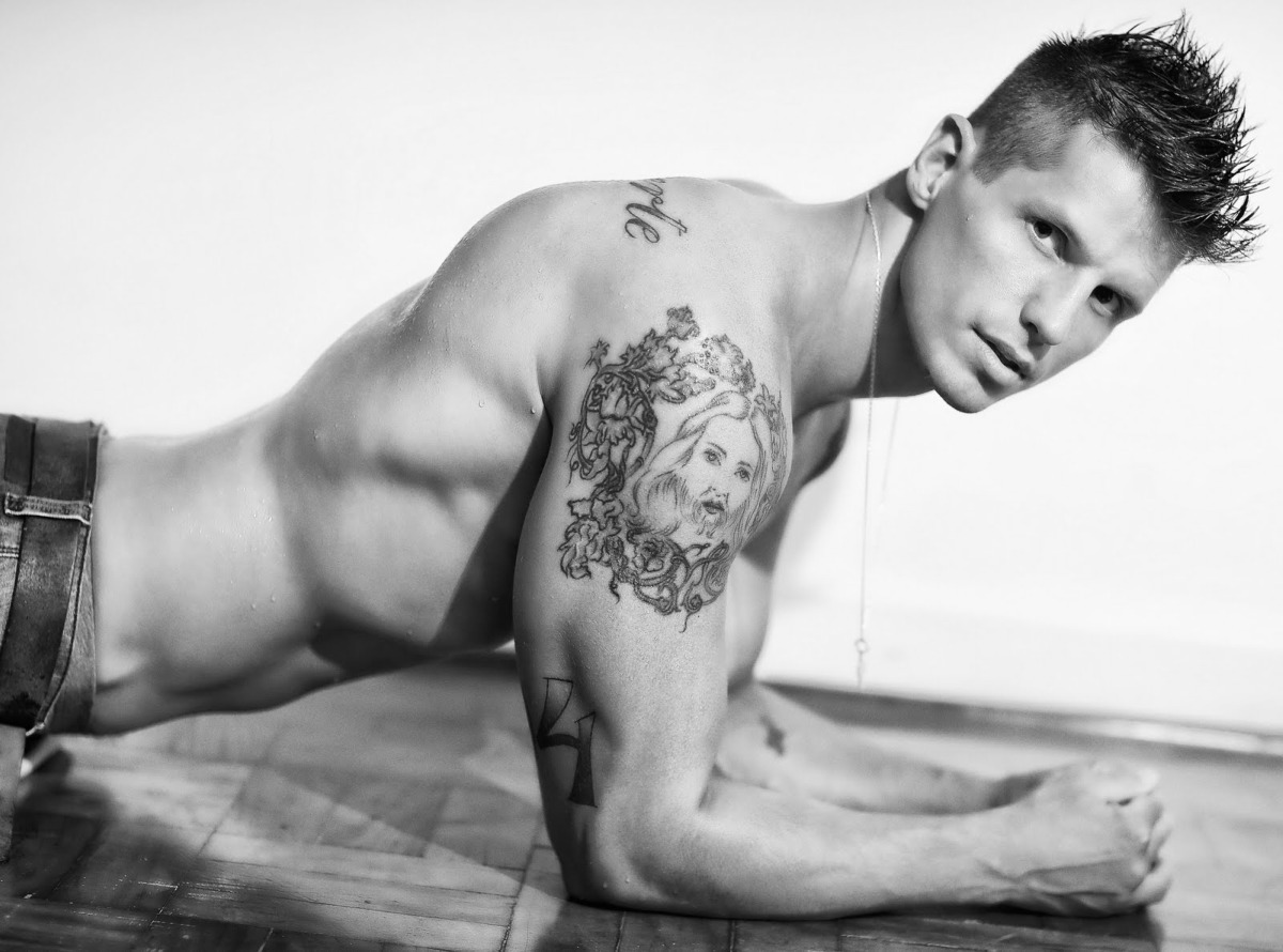 Fernando Fernandes - Gay Body Blog - Pics of Male Models, Celebrities, Nude Art, & Porn Stars. 