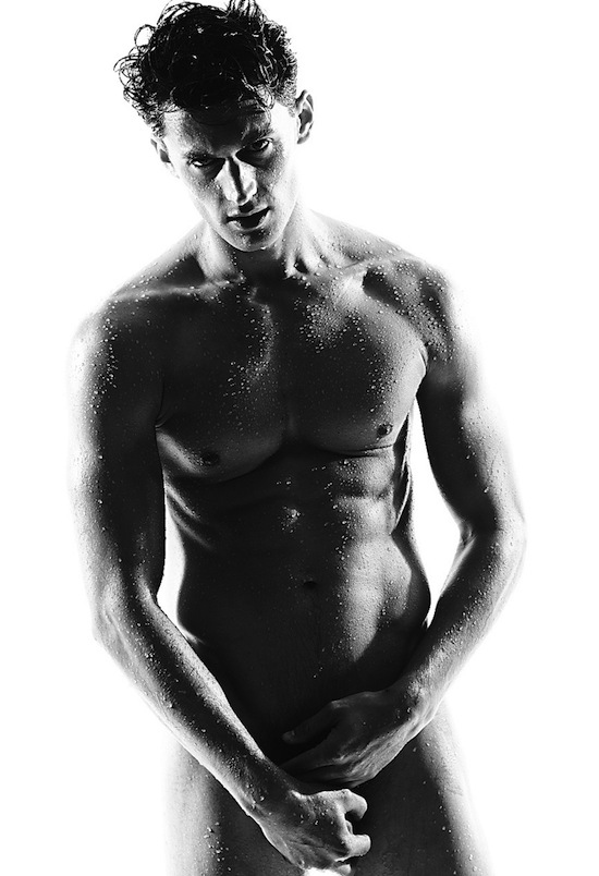 Getting Wet With Garrett Neff - Gay Body Blog - Pics of Male Models, Celebr...