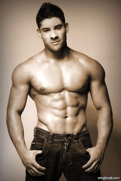 Smooth Latin Hunk Sandro (1)