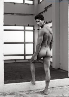 Clauss Castro Naked For Wong Sim (1)