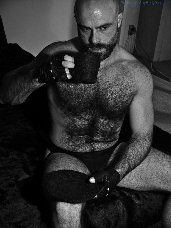 Hairy Bear Dan Lovell - My Gorilla, My Love By Rick Castro (2)