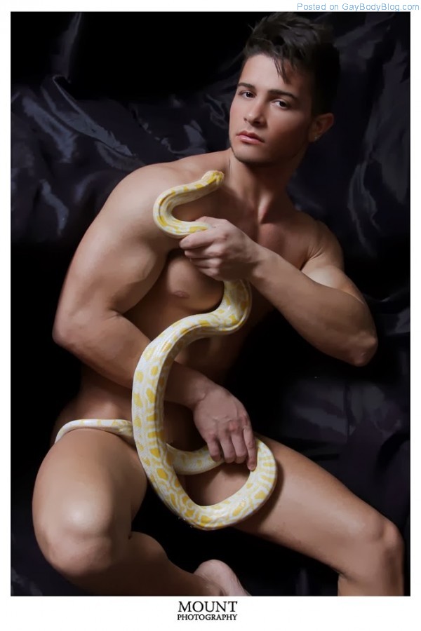 Slithering Sexiness With Anthony At Mount Photography (4)