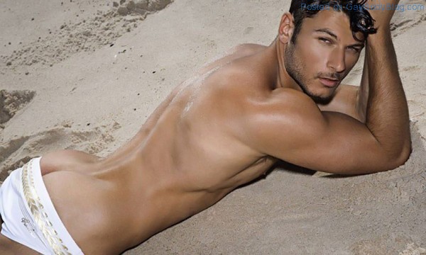 Tanned Hunk Daniel Garofali (7)