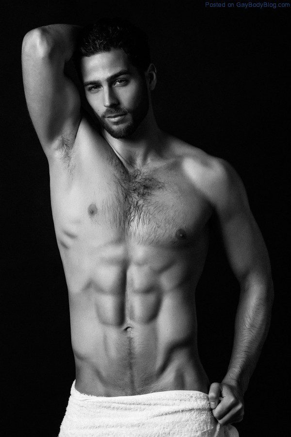 Demian Overduyn Makes My Monday Glorious 3