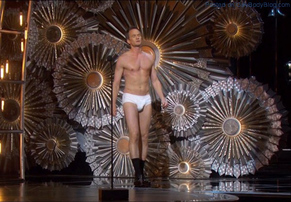 Neil Patrick Harris in Underwear at the 2015 Oscars