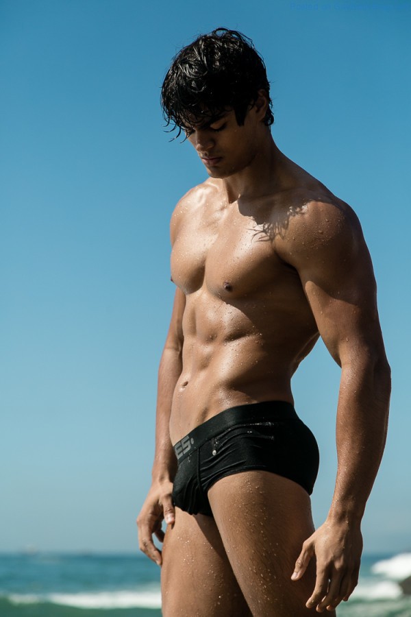 Summer Sexiness With Iago Botelho 6