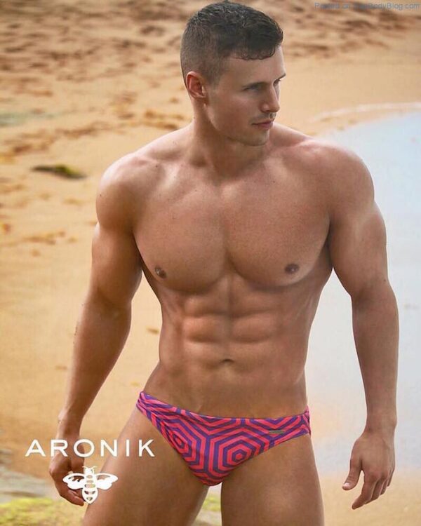 Aronik Knows How To Impress With Their Men 1