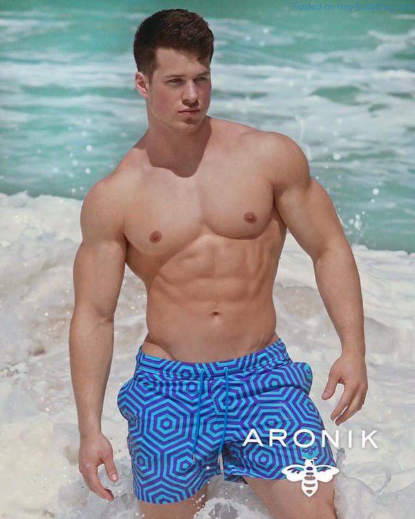 Aronik Knows How To Impress With Their Men 13