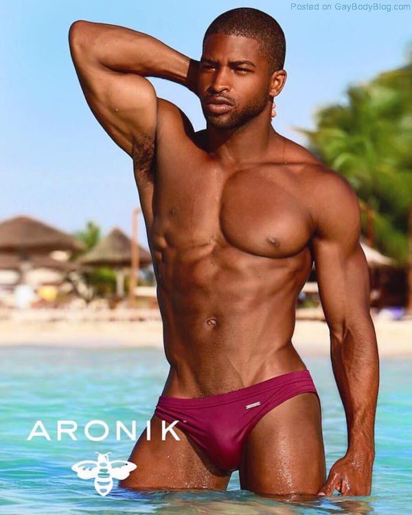 Aronik Knows How To Impress With Their Men 9