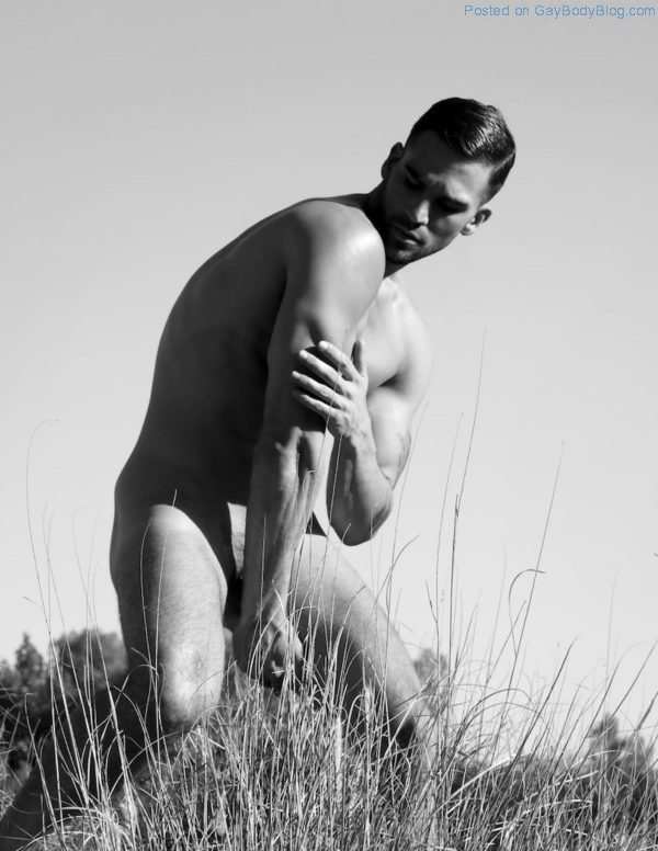 A Teasing Shoot With Stunning Male Model Saville Dorfman 5