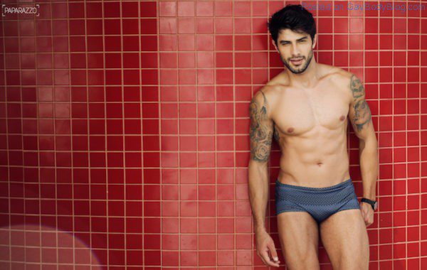 Big Brother Brazil Star Renan Oliveira Gets Wet 7