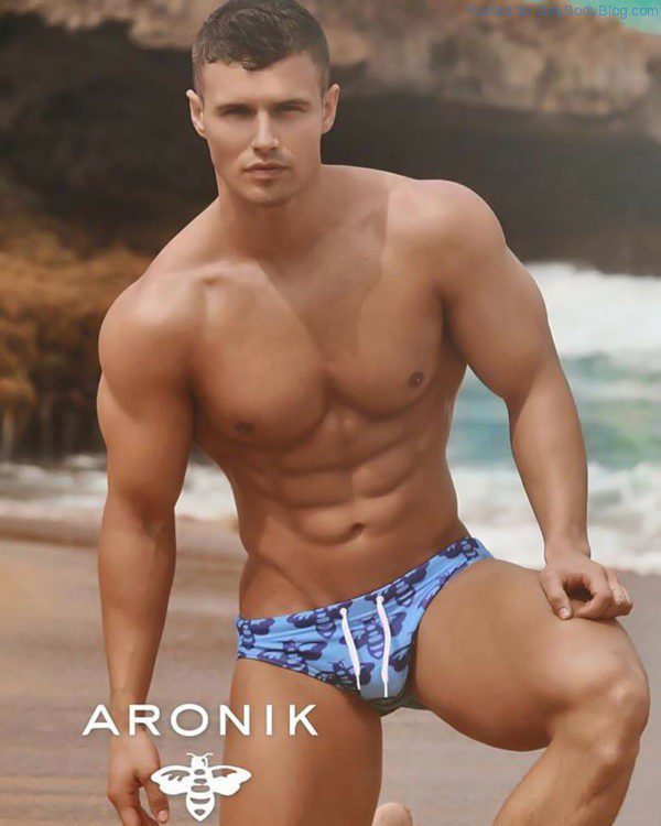 perfect-jock-hunks-for-aronik-6