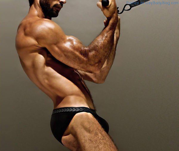 we-definitely-need-more-of-hairy-jock-hunk-walter-savage-8