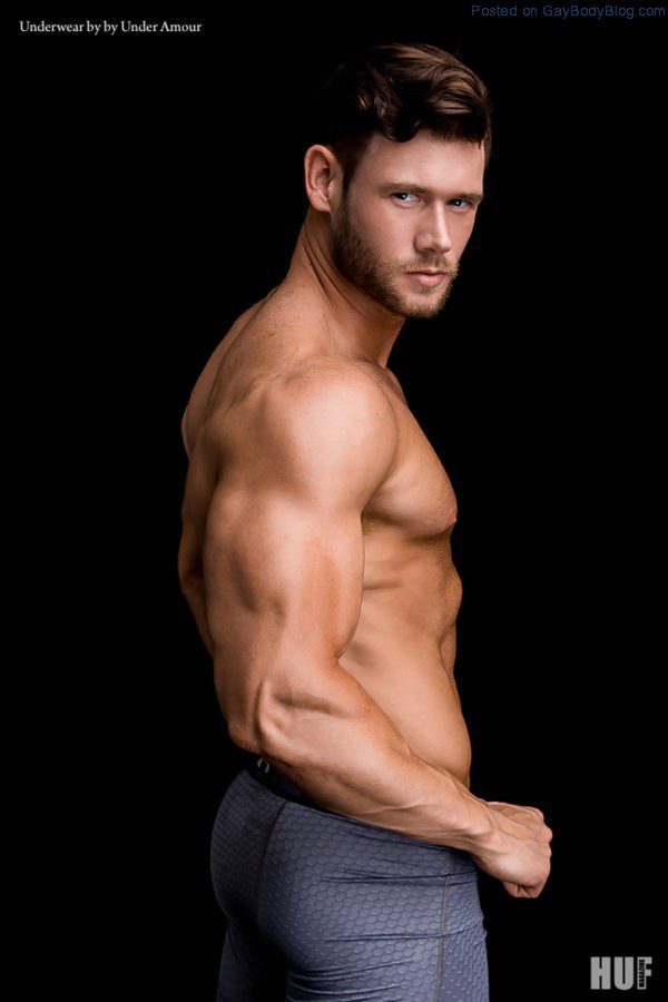 muscle-hunk-brian-lewis-by-fritz-yap-3