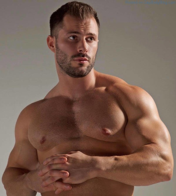 handsome muscle man Quin Bruce