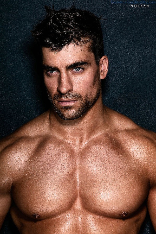 Muscled Kick Boxer Thomas Canestraro Could Destroy You.