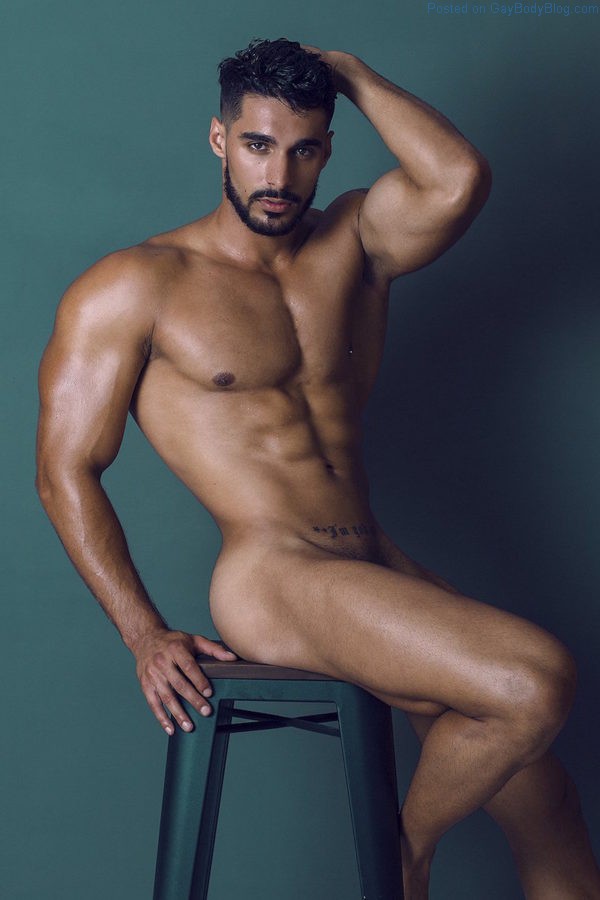 Male Model Josué Jiménez Wants To Tease You With His Bulge