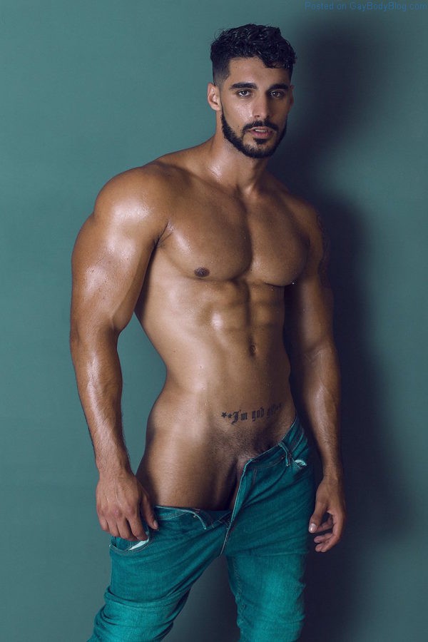 Male Model Josué Jiménez Wants To Tease You With His Bulge