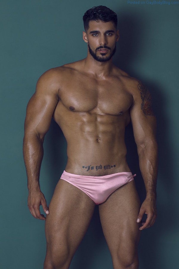 Male Model Josué Jiménez Wants To Tease You With His Bulge