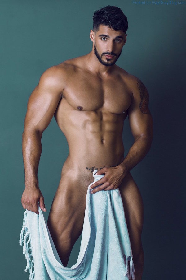 Male Model Josué Jiménez Wants To Tease You With His Bulge