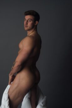 Big Buff Dude Joey Miller Is A Tease! - Nude Men, Nude Male Models ...
