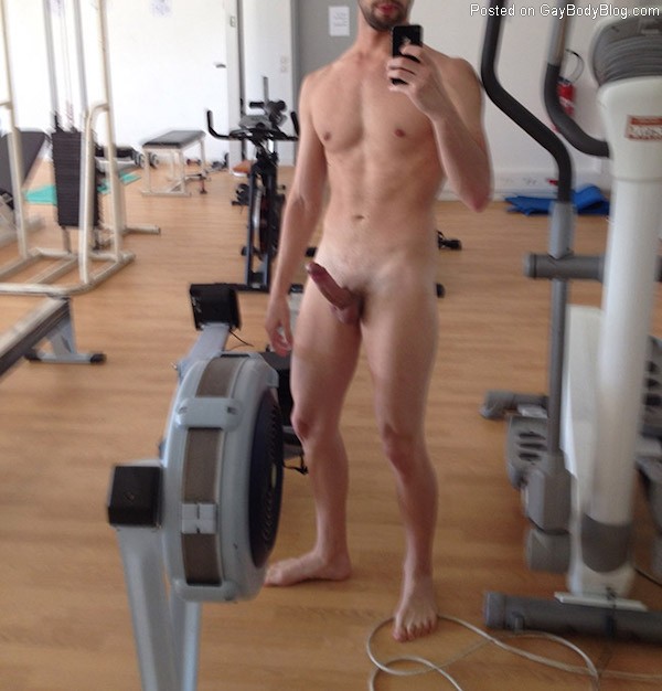 Exhibitionist At The Gym Gay Body