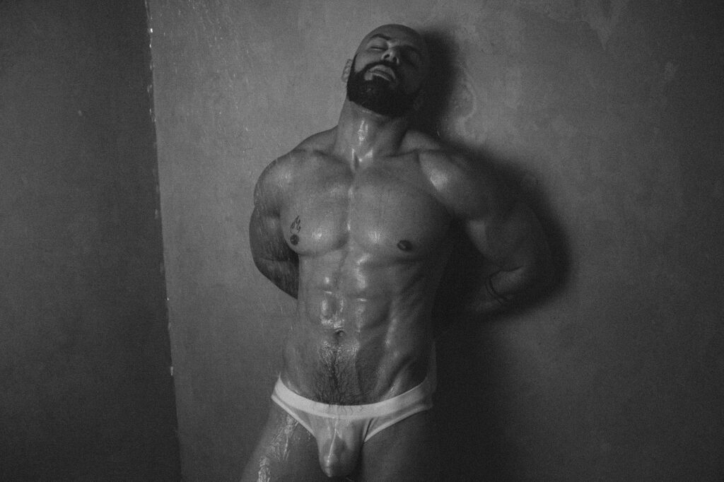 dripping wet muscle man Eloy Pereira in the shower
