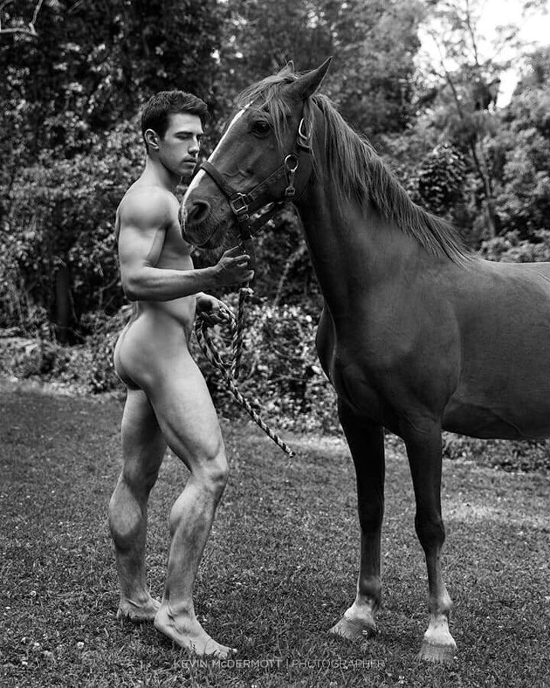 Dominic Albano butt out with a horse