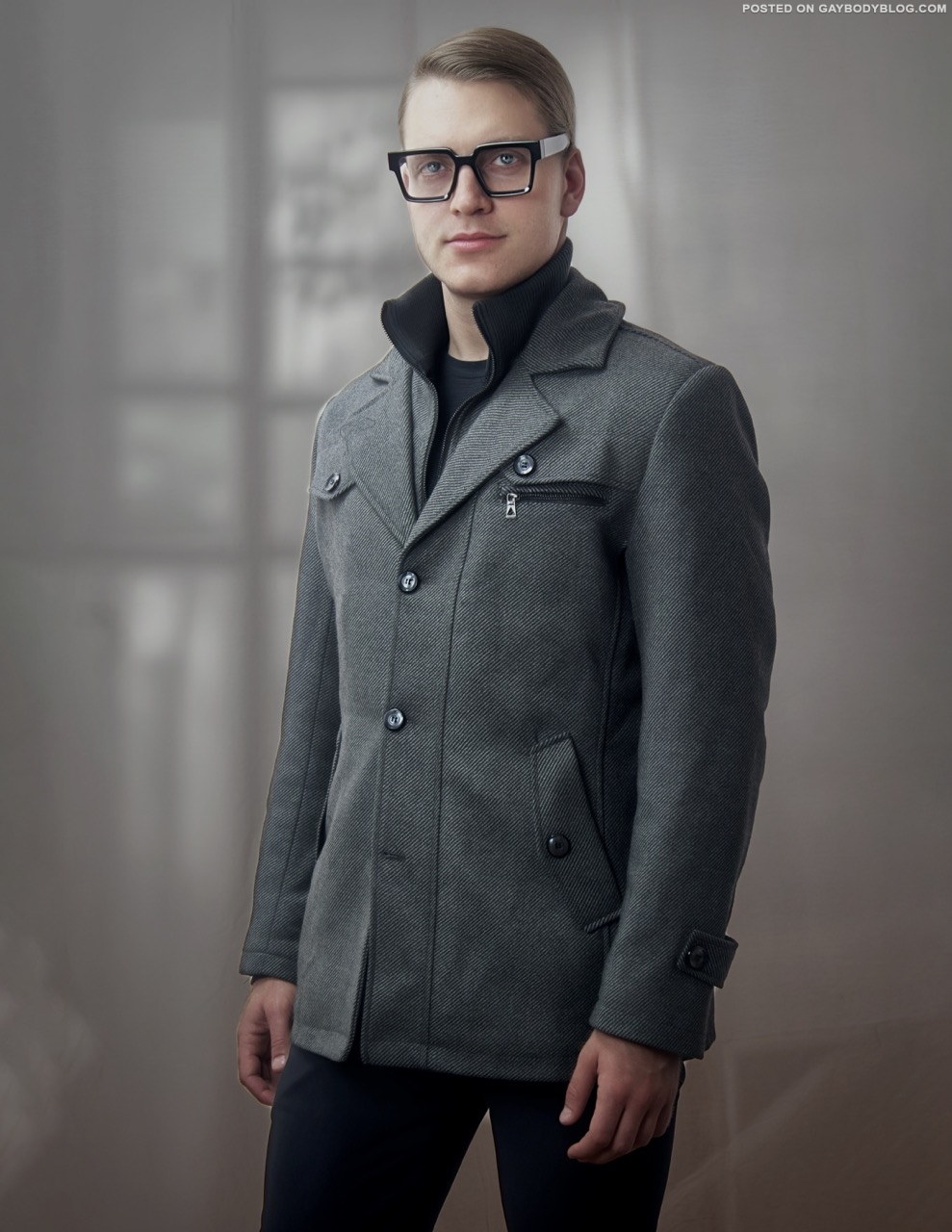 jon in grey coat