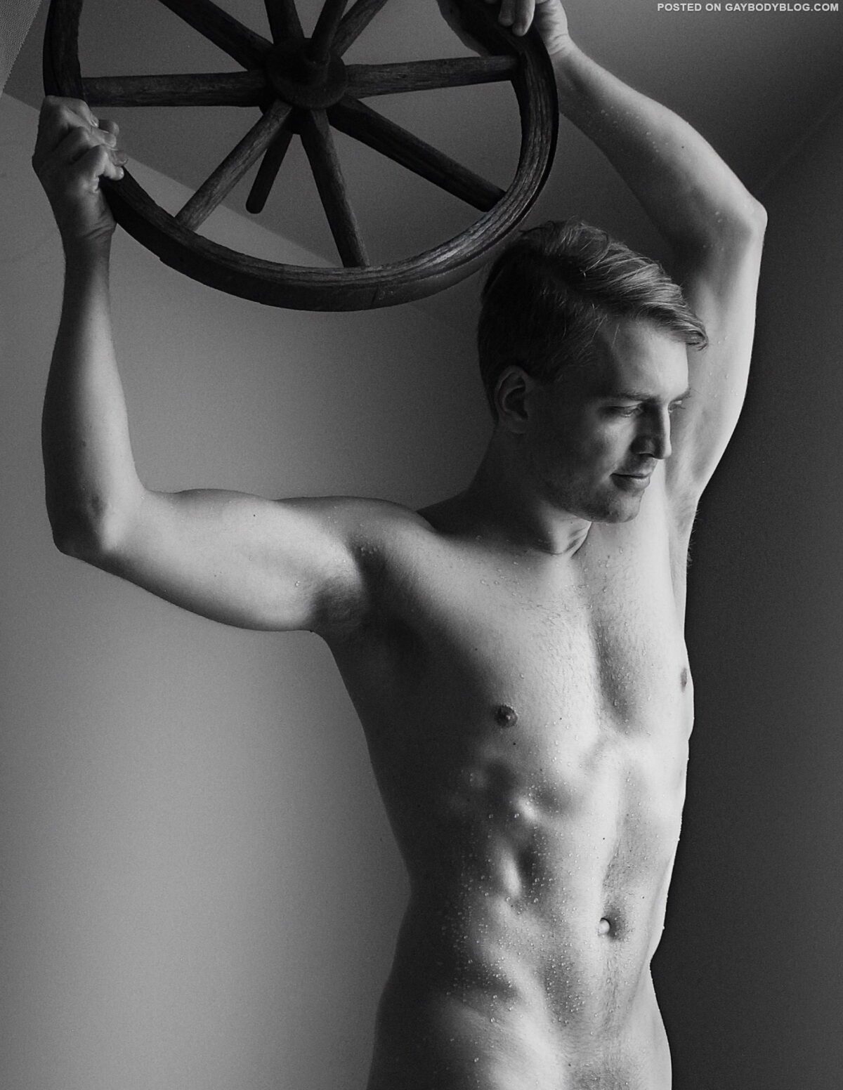 Nude portraits of young Jon Modeling.