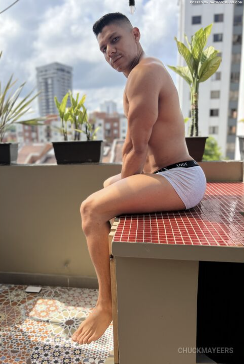 Live Cam Hunk Chuck Myeers 5