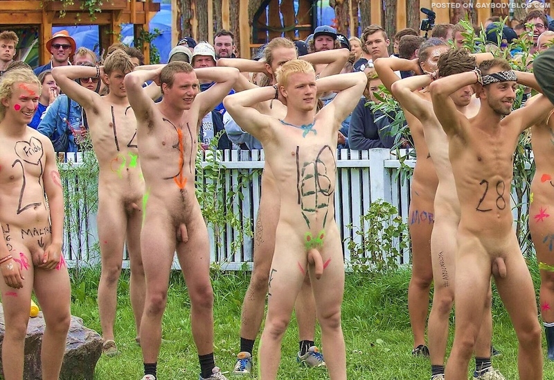 Public Cocks On Display 11