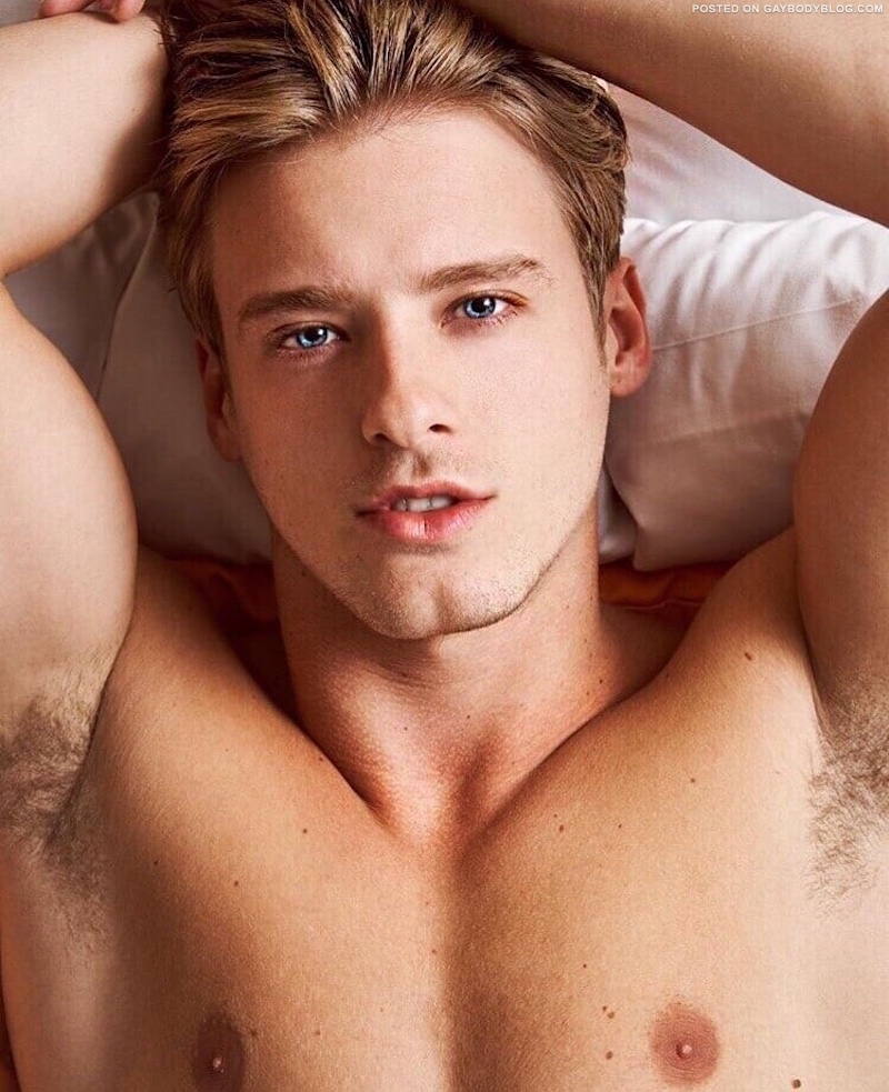 Renan Corbani naked 1