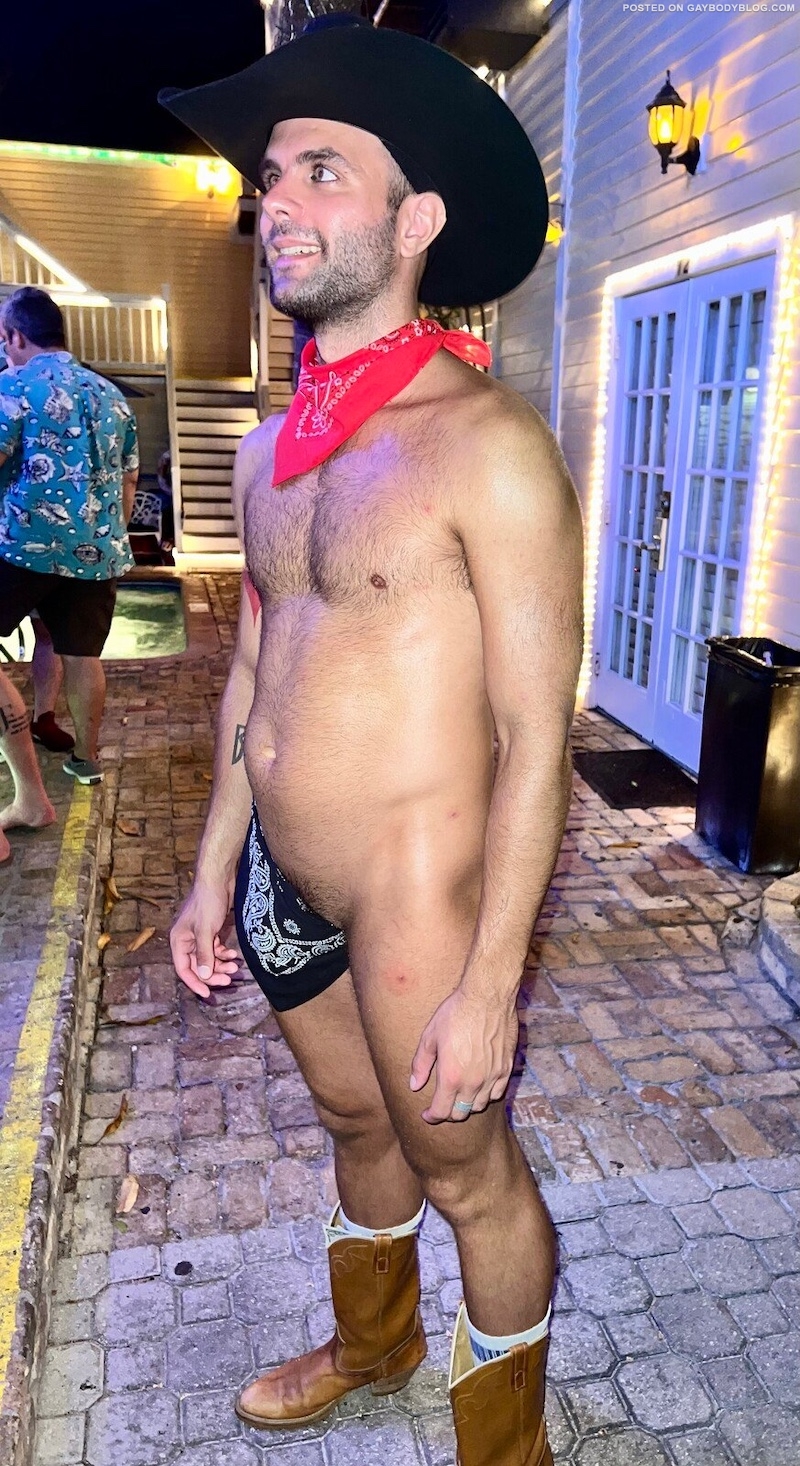 naked party guys 2