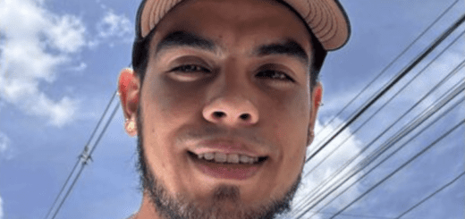 Colombian Cam Model Mikee Scooth 4