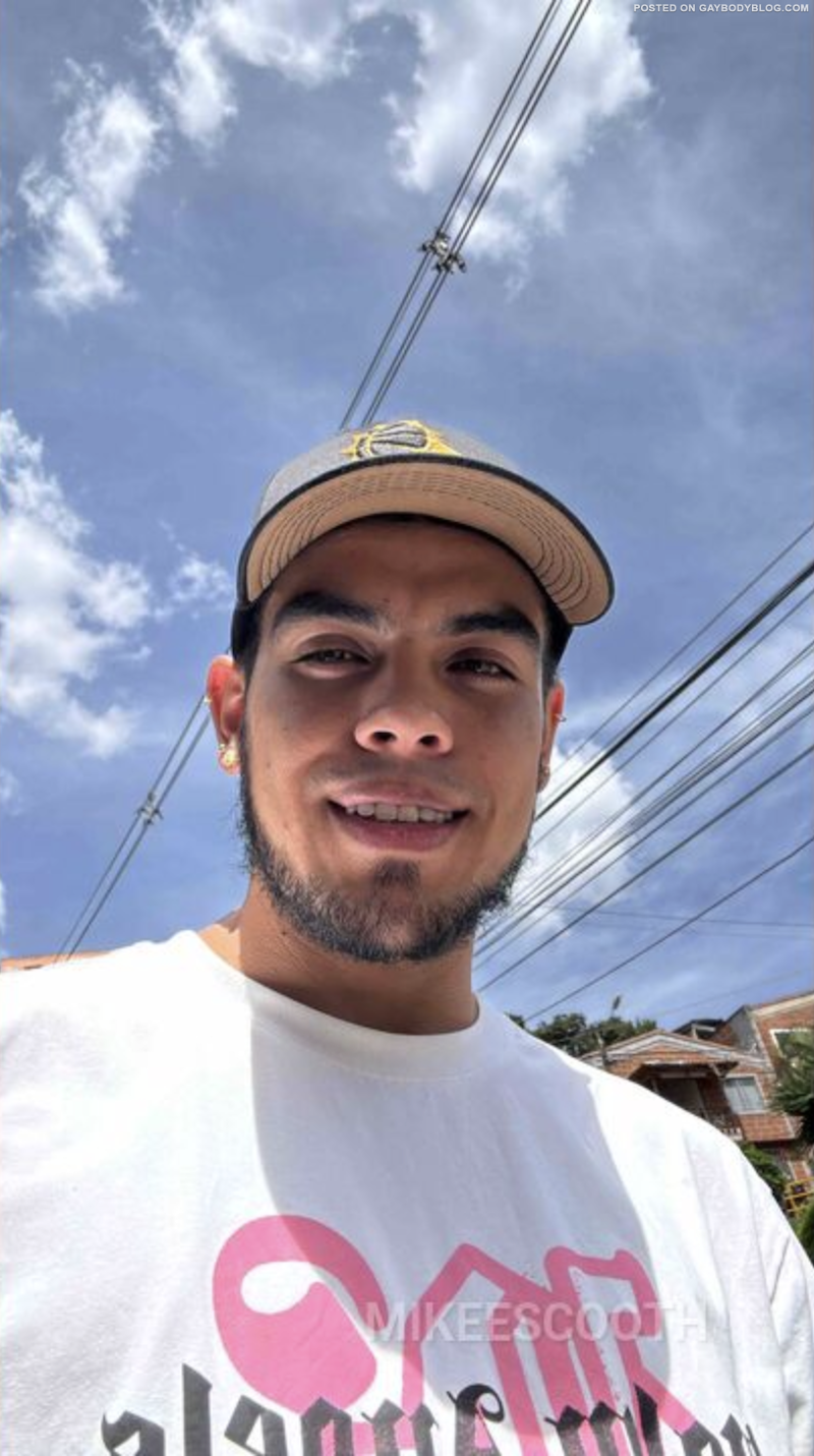 Colombian Cam Model Mikee Scooth 4