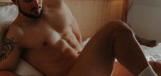 Maksim Kotic Naked 1