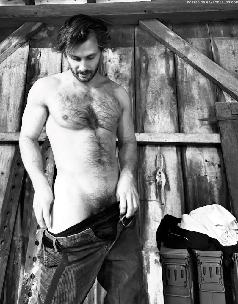 Sam Spade nude 3