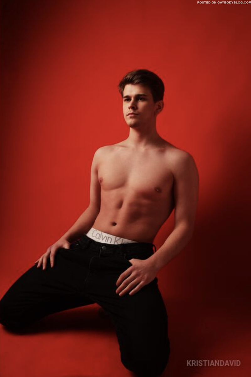 Meet Smooth Cam Boy Kristian David 3