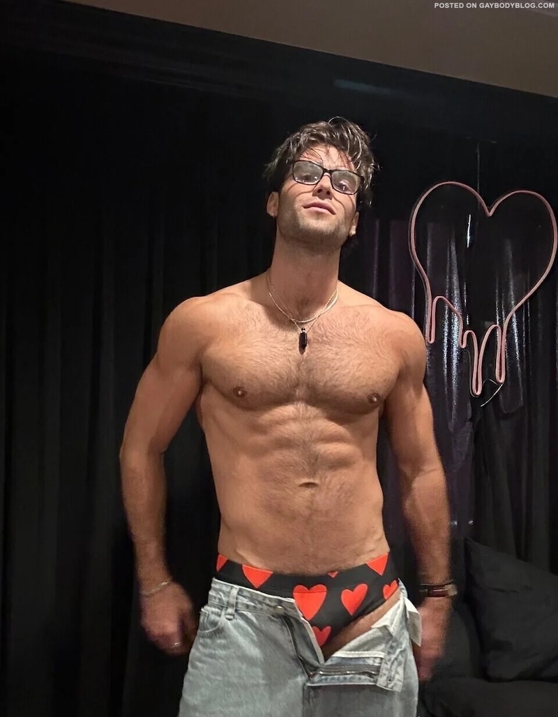 Most Gorgeous Guy Hunter McVey 2