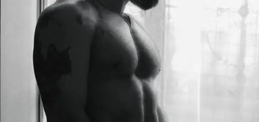 Manu Steel naked 6