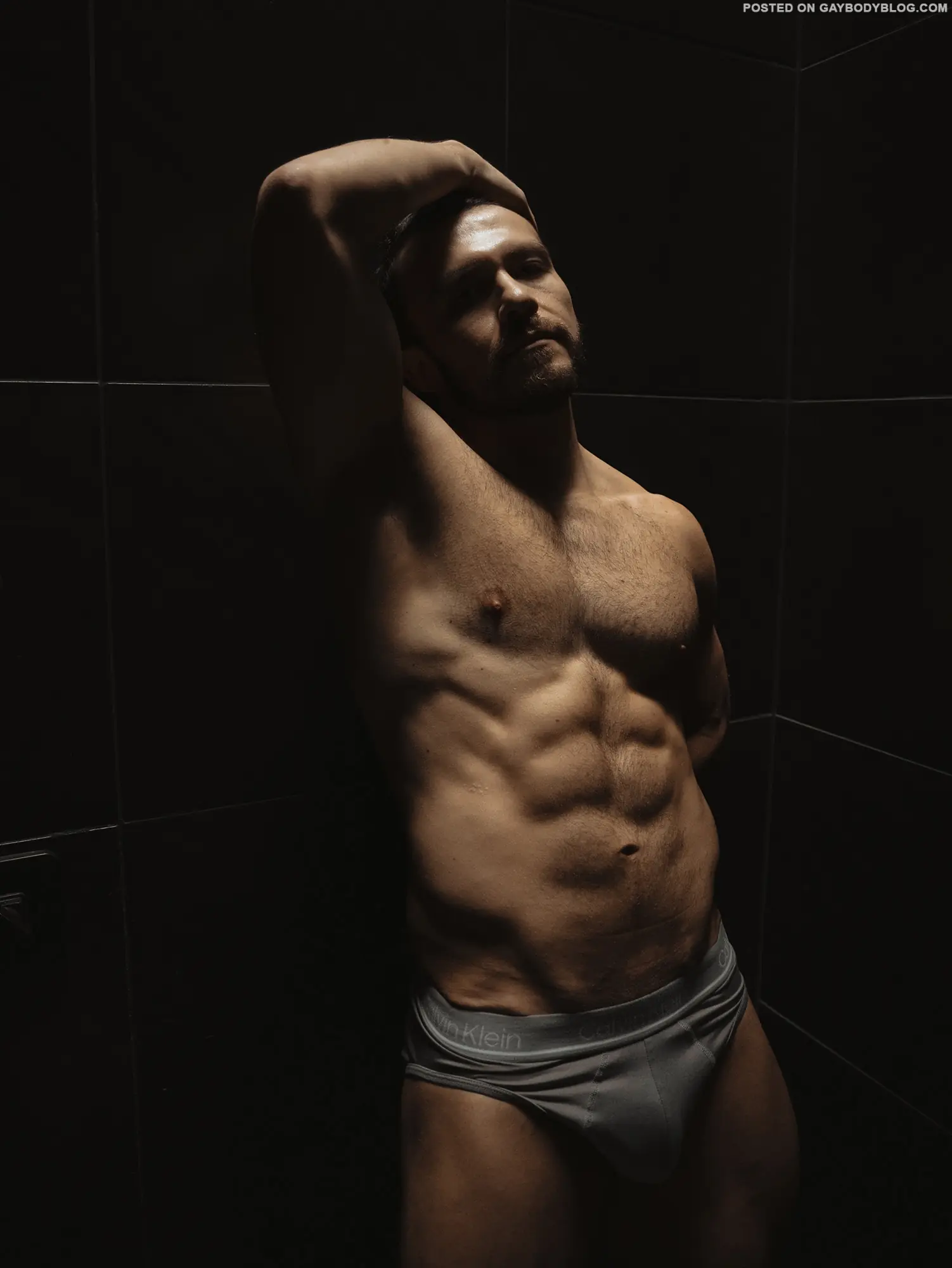 Muscle Man In The Shower 1