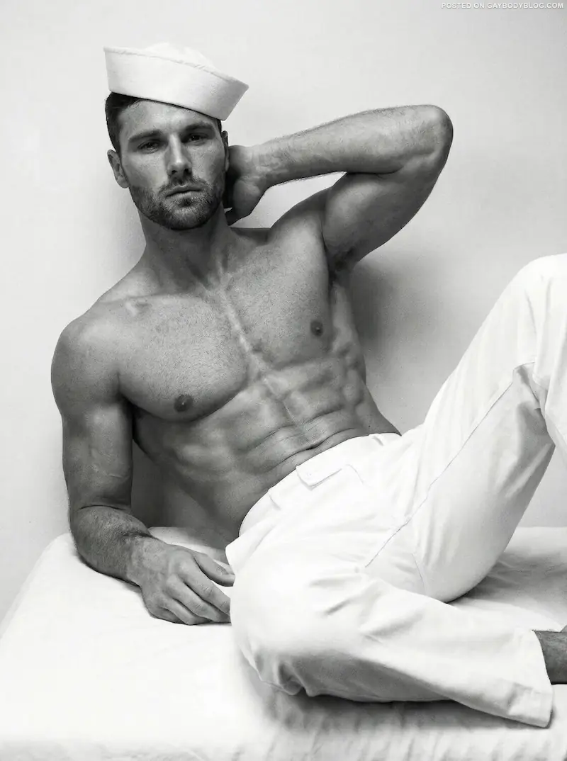 gorgeous British male model Thomas Lawson 4