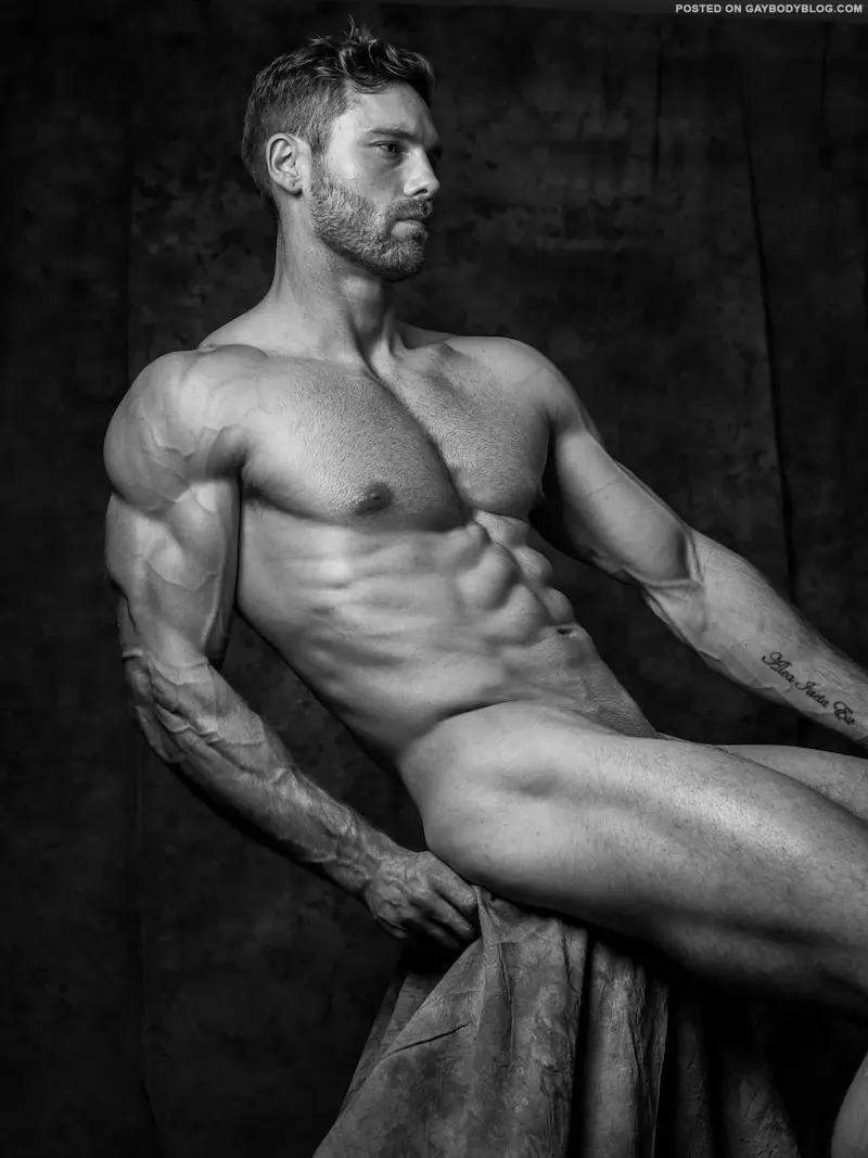 gorgeous British male model Thomas Lawson 9