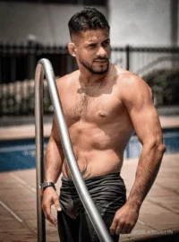 muscular cam hunk 1