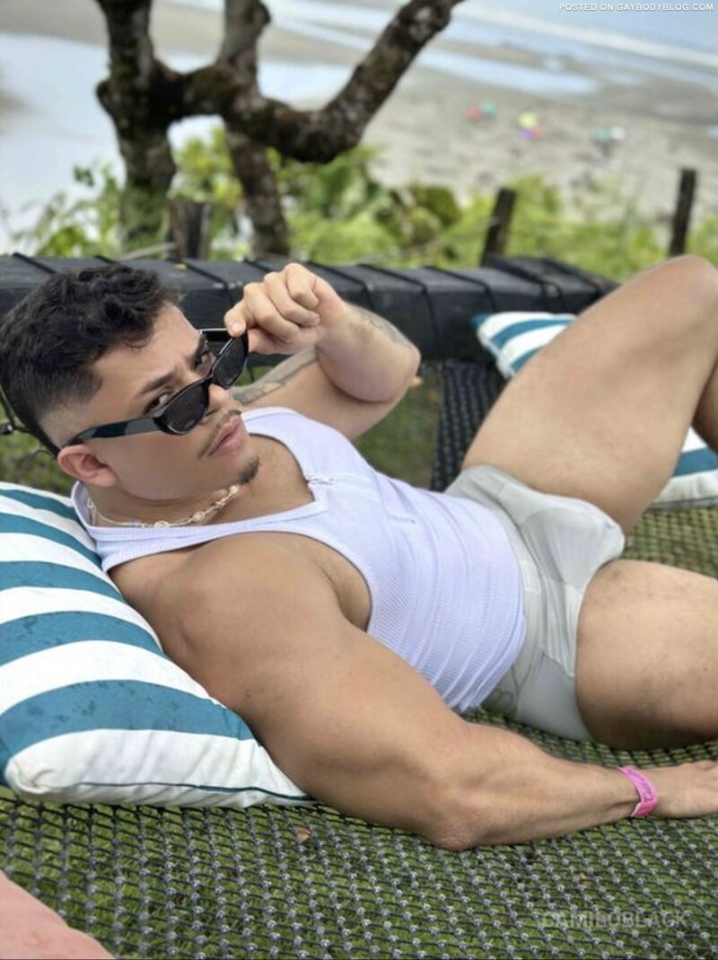 Big Muscle Cam Guy Camilo Black 6