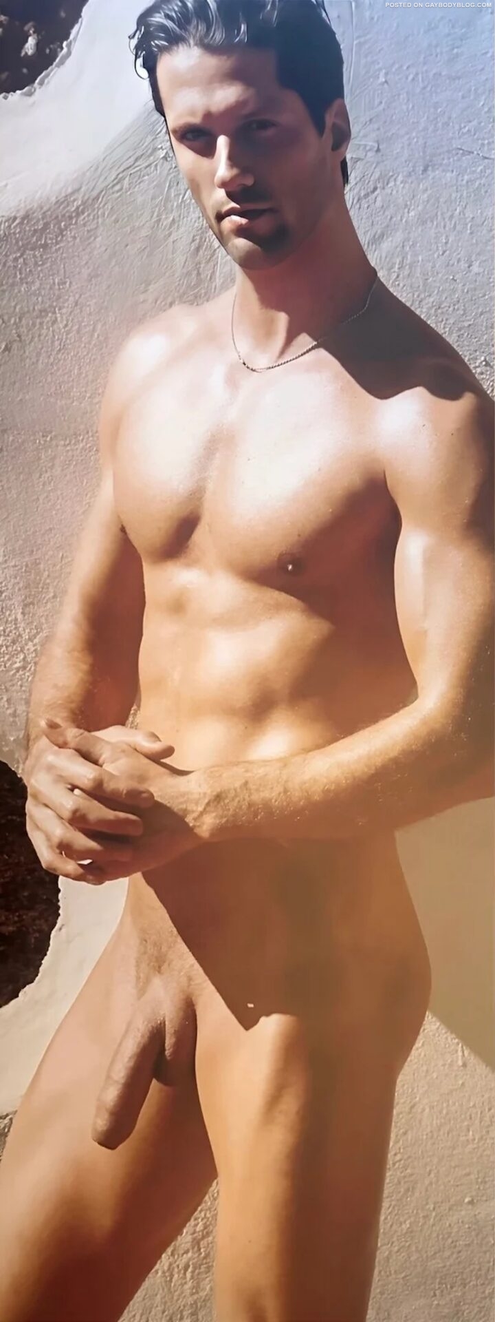 Elia Cometti Nude 3